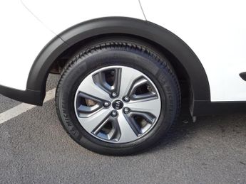 Kia Niro 1.6h GDi 3 DCT Euro 6 (s/s) 5dr ( 16in Alloy)