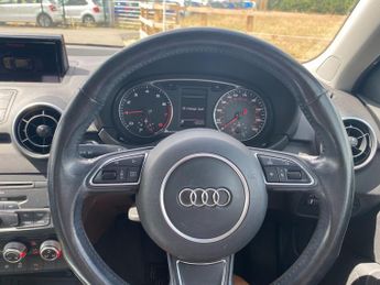 Audi A1 1.0 TFSI SE Sportback S Tronic Euro 6 (s/s) 5dr