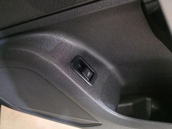 Audi Q2 1.5 TFSI CoD 35 S line SUV 5dr Petrol S Tronic Euro 6 (s/s) (150