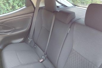 Toyota Yaris 1.5 VVT-h Design E-CVT Euro 6 (s/s) 5dr