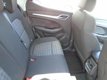 MG MG ZS 72.6kWh SE Long Range Auto 5dr