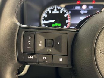 Nissan Qashqai 1.3 DIG-T MHEV Acenta Premium SUV 5dr Petrol Hybrid Manual Euro 