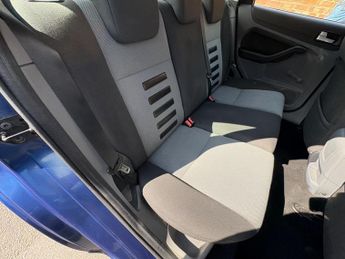 Ford Focus 1.8 Zetec S 5dr