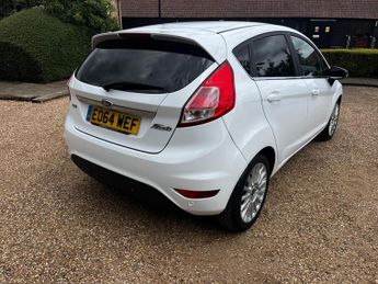 Ford Fiesta 1.0T EcoBoost Titanium Hatchback 5dr Petrol Powershift Euro 5 (1