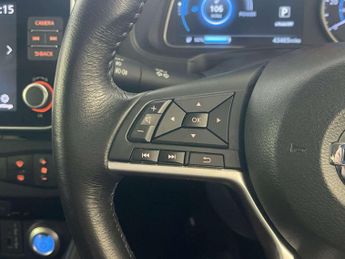 Nissan Leaf 40kWh N-Connecta Hatchback 5dr Electric Auto (150 ps)