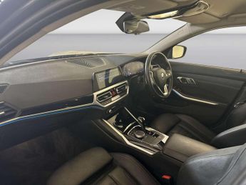 BMW 3 Series 2.0 330e 12kWh Sport Pro Touring 5dr Petrol Plug-in Hybrid Auto 