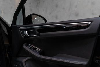 Porsche Macan 2.0T PDK 4WD Euro 6 (s/s) 5dr
