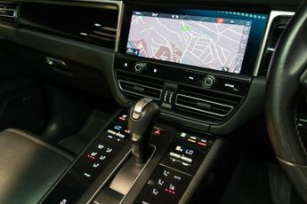 Porsche Macan 2.0T PDK 4WD Euro 6 (s/s) 5dr