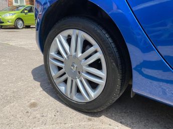 Renault Clio 1.6 VVT Initiale TomTom Auto Euro 4 5dr