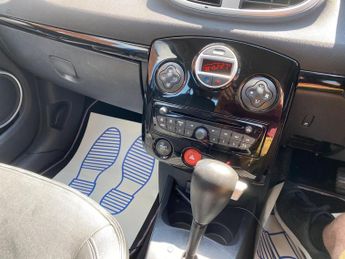 Renault Clio 1.6 VVT Initiale TomTom Auto Euro 4 5dr