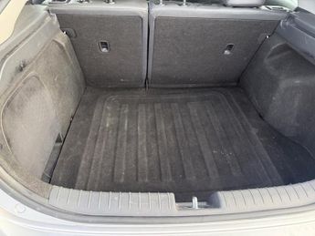 Hyundai IONIQ 1.6 h-GDi Premium SE DCT Euro 6 (s/s) 5dr