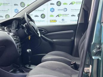 Ford Focus 1.6i 16v Zetec 5dr