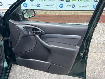 Ford Focus 1.6i 16v Zetec 5dr