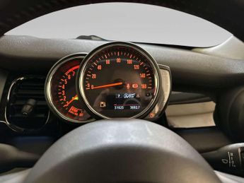 MINI Hatch 2.0 Cooper S Classic Hatchback 5dr Petrol Steptronic Euro 6 (s/s