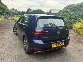Volkswagen e-Golf 35.8kWh e-Golf Auto 5dr