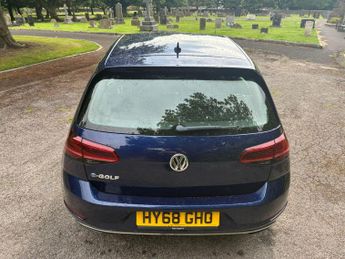 Volkswagen e-Golf 35.8kWh e-Golf Auto 5dr