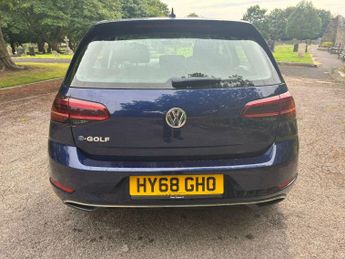 Volkswagen e-Golf 35.8kWh e-Golf Auto 5dr