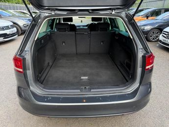 Volkswagen Passat 1.6 TDI SE Business DSG Euro 6 (s/s) 5dr