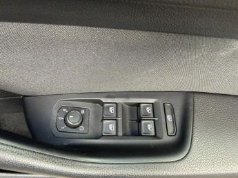 Volkswagen Passat 1.6 TDI SE Business DSG Euro 6 (s/s) 5dr