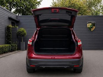 Nissan Qashqai 1.2 DIG-T Tekna XTRON 2WD Euro 6 (s/s) 5dr
