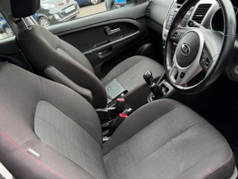 Kia Venga 1.4 EcoDynamics SR7 Euro 5 (s/s) 5dr