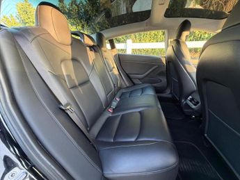 Tesla Model 3 Standard Range Plus Auto RWD 4dr