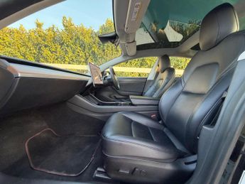 Tesla Model 3 Standard Range Plus Auto RWD 4dr