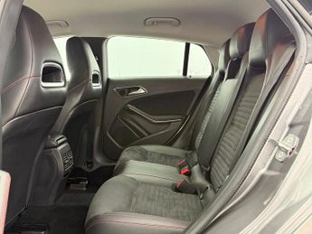 Mercedes-Benz CLA 1.6 CLA200 AMG Line Edition Shooting Brake 7G-DCT Euro 6 (s/s) 5