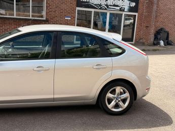 Ford Focus 1.6 Zetec S 5dr