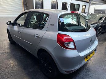 Renault Clio 1.2 I-Music Euro 5 5dr