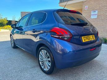 Peugeot 208 1.2 PureTech Allure Euro 6 5dr