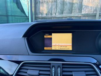 Mercedes-Benz C Class 1.8 C180 BlueEfficiency SE G-Tronic+ Euro 5 (s/s) 4dr