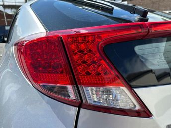 Honda Civic 1.8 i-VTEC ES Euro 5 (s/s) 5dr
