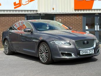 Jaguar XJ 3.0d V6 Autobiography Saloon 4dr Diesel Auto Euro 6 (s/s) (LWB) 