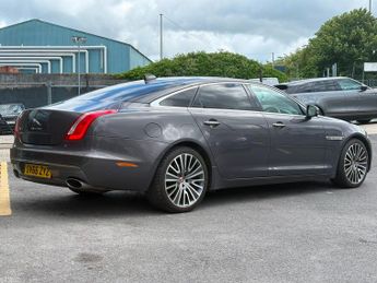 Jaguar XJ 3.0d V6 Autobiography Saloon 4dr Diesel Auto Euro 6 (s/s) (LWB) 