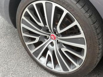 Jaguar XJ 3.0d V6 Autobiography Saloon 4dr Diesel Auto Euro 6 (s/s) (LWB) 