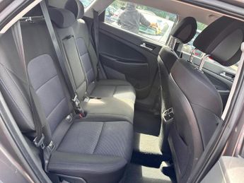 Hyundai TUCSON 2.0 CRDi SE Nav Auto 4WD Euro 6 5dr