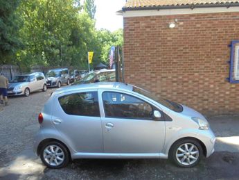 Toyota AYGO 1.0 VVT-i Platinum Euro 4 5dr