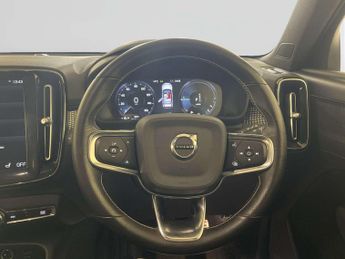 Volvo XC40 1.5h T4 Recharge 10.7kWh R-Design SUV 5dr Petrol Plug-in Hybrid 