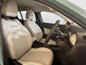 Fiat 600 1.2 MHEV La Prima SUV 5dr Petrol Hybrid e-DCT Euro 6 (s/s) (136 