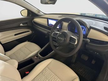 Fiat 600 1.2 MHEV La Prima SUV 5dr Petrol Hybrid e-DCT Euro 6 (s/s) (136 