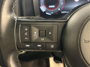 Nissan Qashqai 1.3 DIG-T MHEV N-Connecta SUV 5dr Petrol Hybrid Manual Euro 6 (s