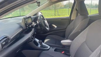 Toyota Yaris 1.5 VVT-h Icon E-CVT Euro 6 (s/s) 5dr