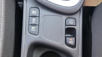 Toyota Yaris 1.5 VVT-h Icon E-CVT Euro 6 (s/s) 5dr