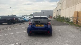Toyota Yaris 1.5 VVT-h Design E-CVT Euro 6 (s/s) 5dr
