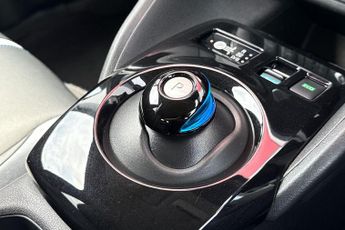 Nissan LEAF (110kW) Tekna (40kWh)