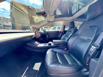 Tesla Model 3 (Dual Motor) Long Range Auto 4WDE 4dr
