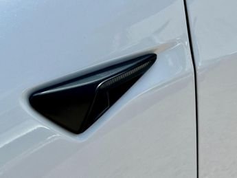 Tesla Model 3 (Dual Motor) Long Range Auto 4WDE 4dr