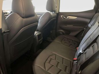 Nissan Qashqai 1.3 DIG-T N-Motion SUV 5dr Petrol Manual Euro 6 (s/s) (140 ps)