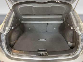 Nissan Qashqai 1.3 DIG-T N-Motion SUV 5dr Petrol Manual Euro 6 (s/s) (140 ps)